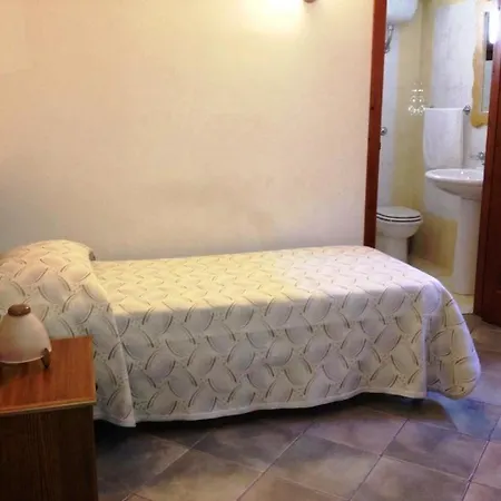 Giulia 2* Isola di Ustica