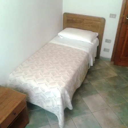 Giulia 2* Isola di Ustica